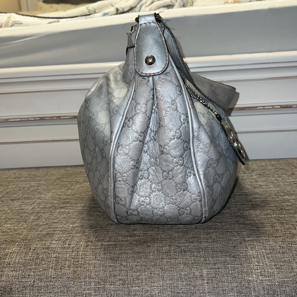 Metallic silver Gucci shoulder bag - Picture 4 of 8